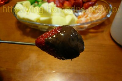 沾了巧克力的草莓，真的是很美味喔！